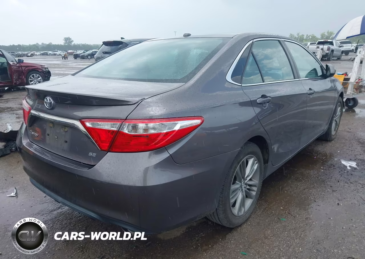 2017 Toyota Camry Se VIN:4T1BF1FK7HU359657 - 4