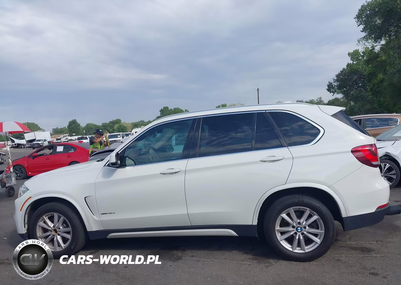 2014 BMW X5 xDrive35D VIN:5UXKS4C5XE0C07053 - 14