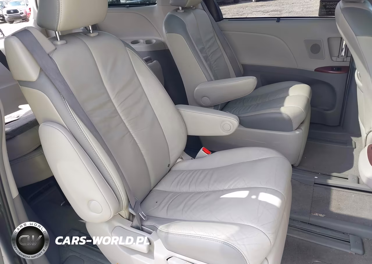 2011 Toyota Sienna Limited VIN:5TDDK3DC6BS006922 - 8