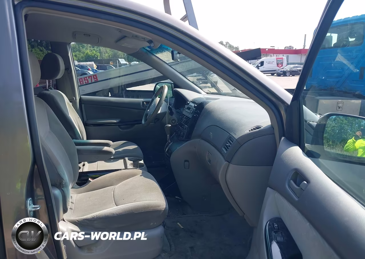 2004 Toyota Sienna Le VIN:5TDZA23C44S092111 - 5