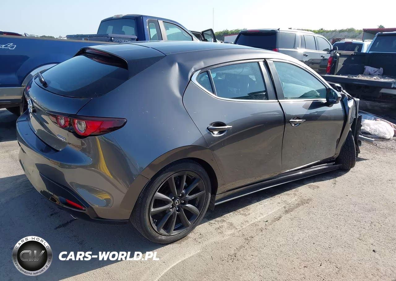 2025 Mazda Mazda3 2.5 S Select Sport VIN:JM1BPAKM6S1753457 - 4