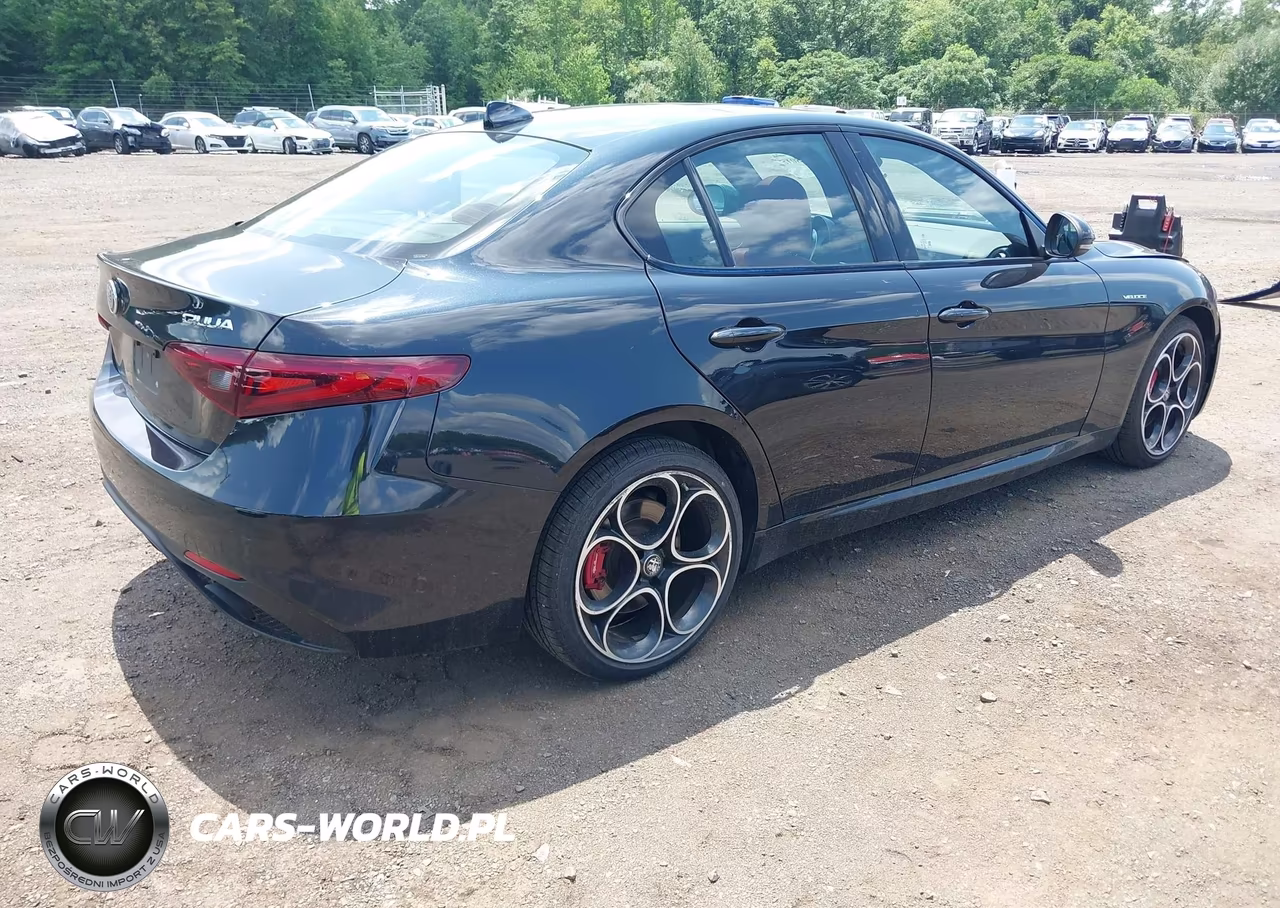 2023 Alfa Romeo Giulia Veloce Awd VIN:ZARFANBN5P7674360 - 4