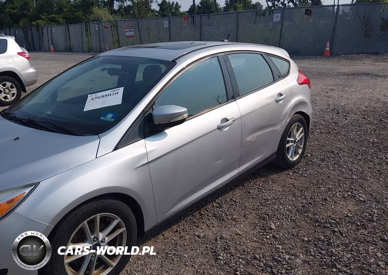 2016 Ford Focus Se VIN:1FADP3K22GL263540 - 12
