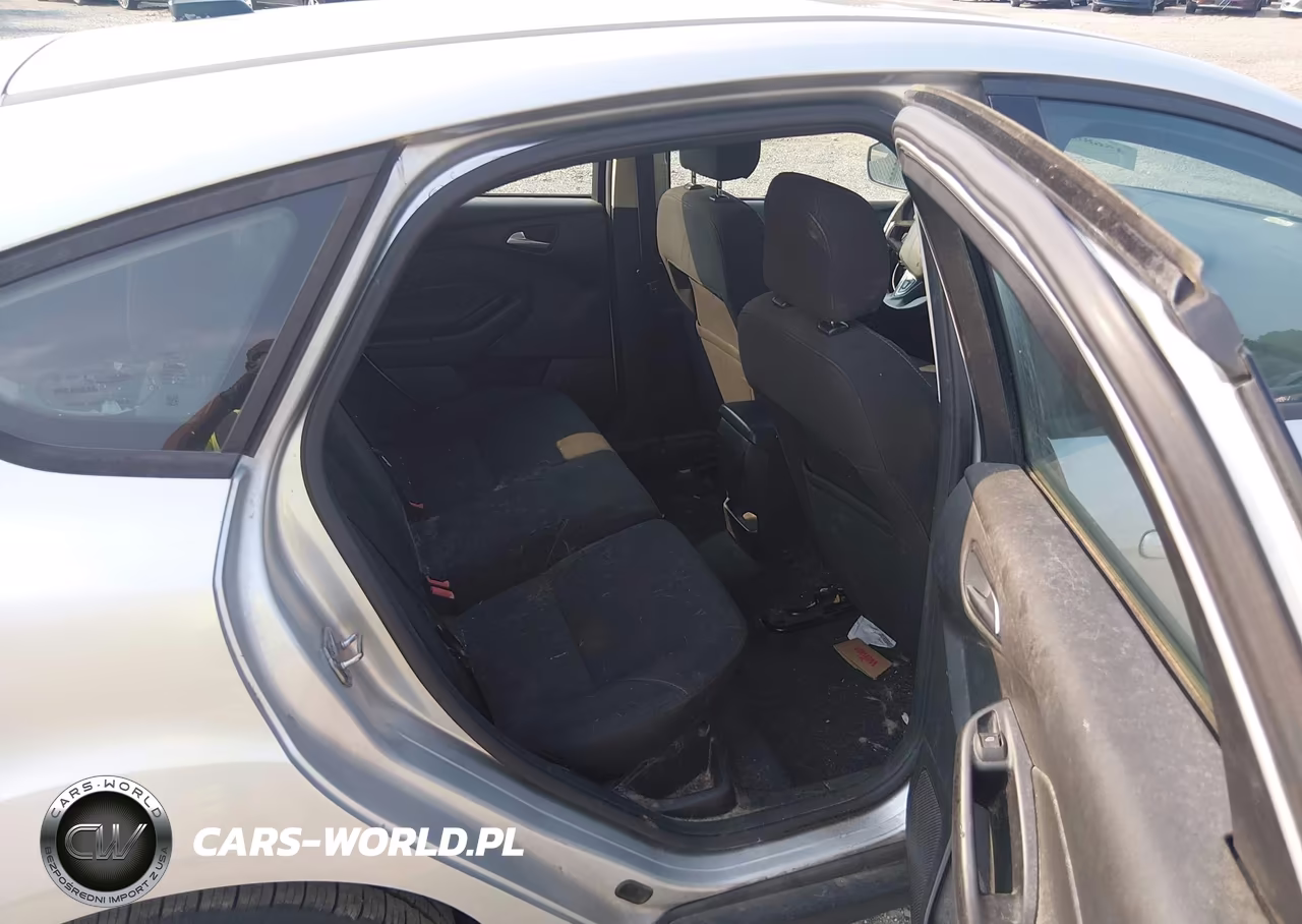 2016 Ford Focus Se VIN:1FADP3K22GL263540 - 8