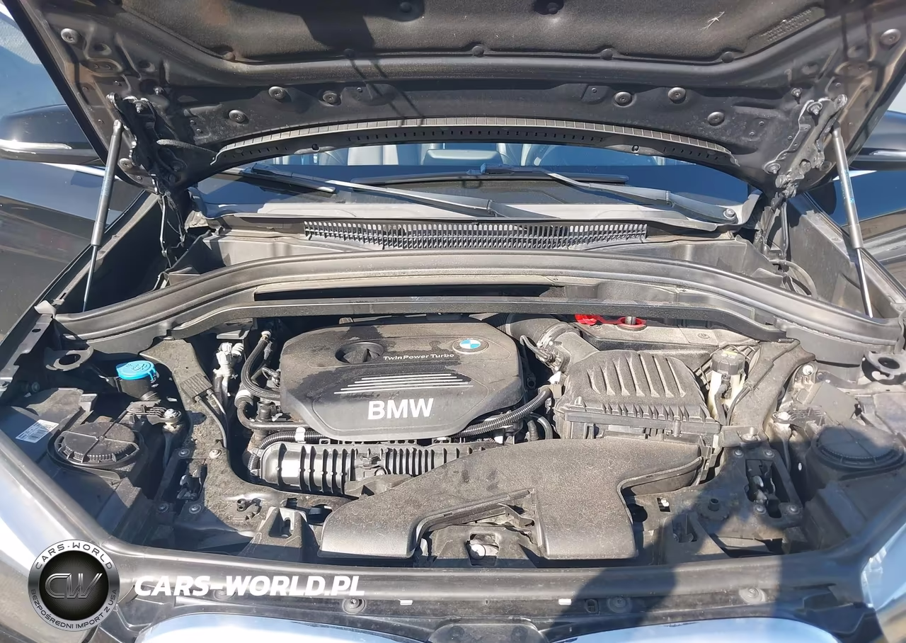 2018 BMW X1 xDrive28I VIN:WBXHT3C37J5L24782 - 10
