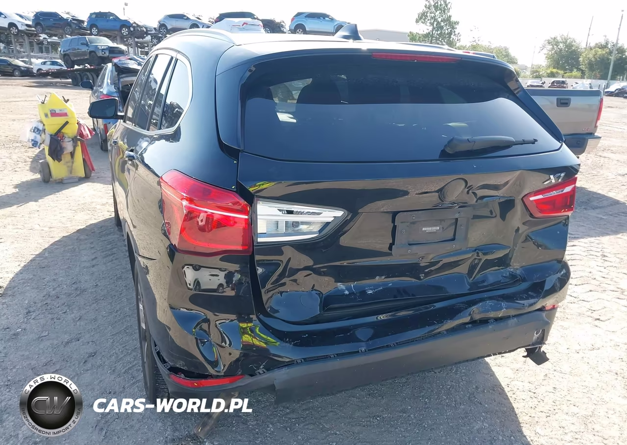 2018 BMW X1 xDrive28I VIN:WBXHT3C37J5L24782 - 6