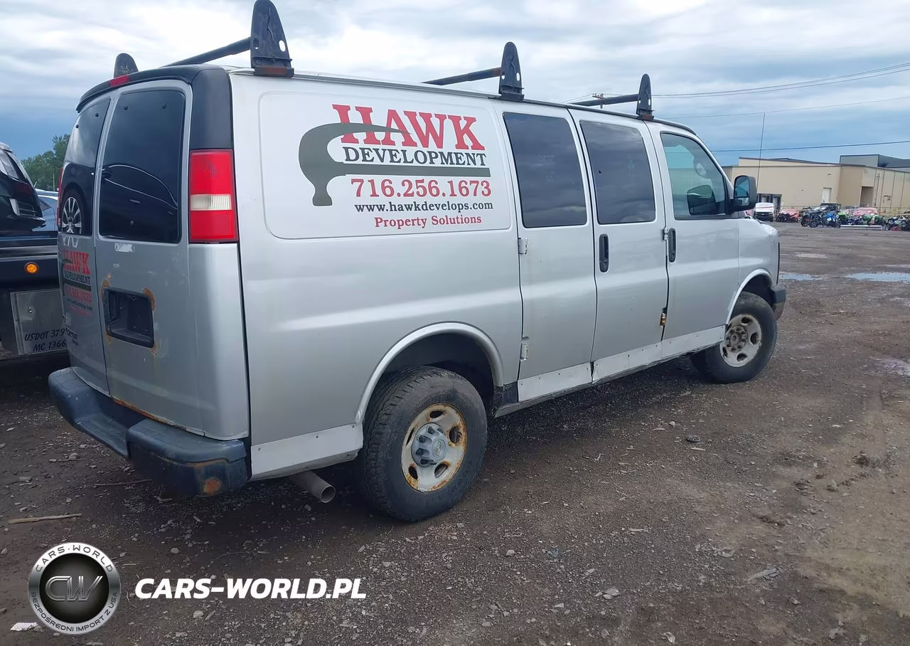 2012 Chevrolet Express 2500 Work Van VIN:1GCWGFCA1C1129019 - 4