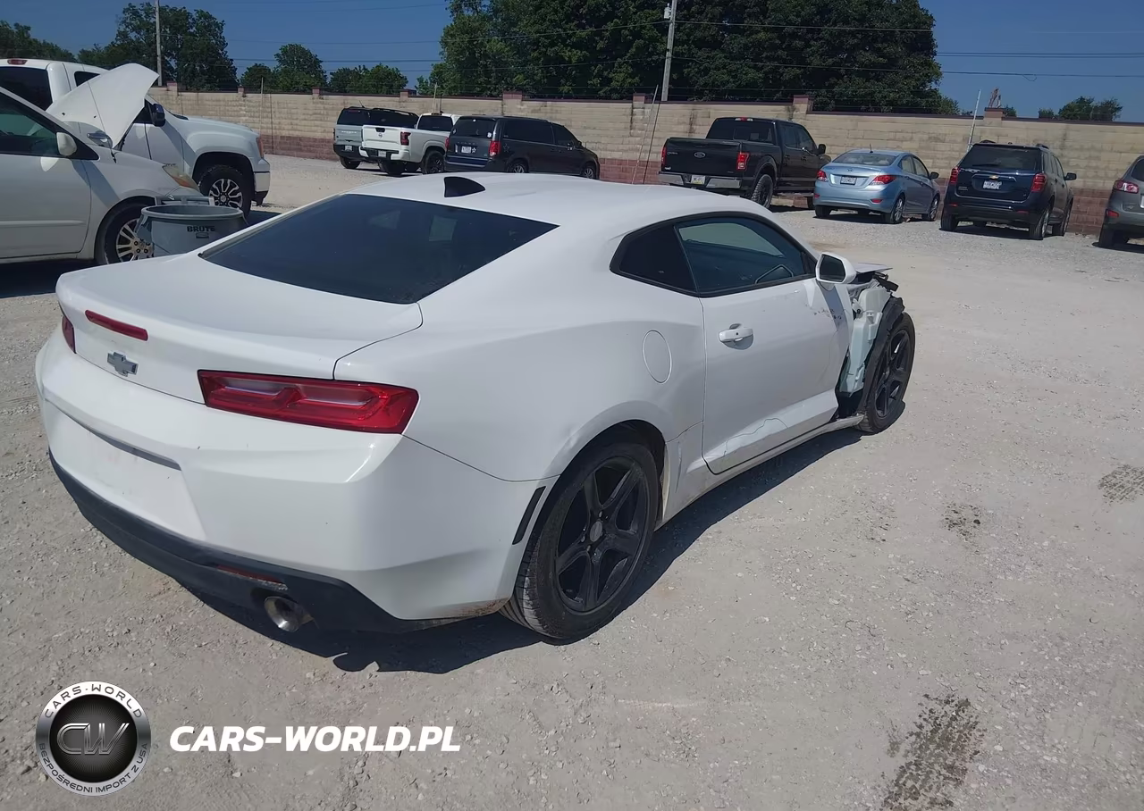 2017 Chevrolet Camaro 1Lt VIN:1G1FB1RS2H0154924 - 4