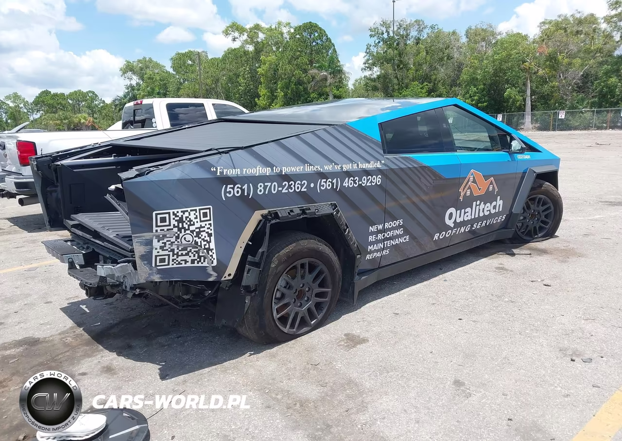 2025 Tesla Cybertruck All-Wheel Drive VIN:7G2CEHED2SA071112 - 4