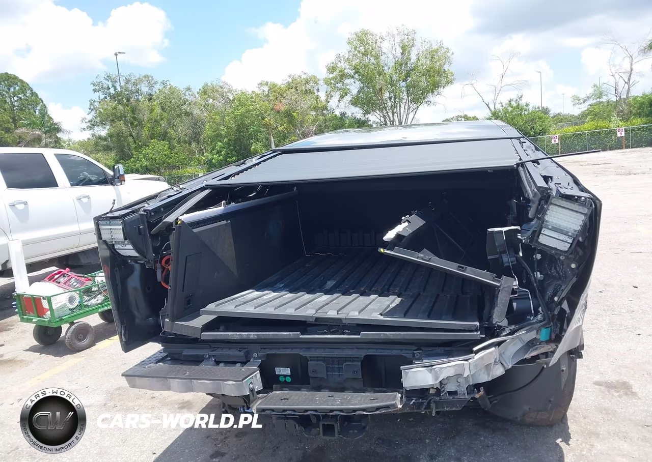 2025 Tesla Cybertruck All-Wheel Drive VIN:7G2CEHED2SA071112 - 6