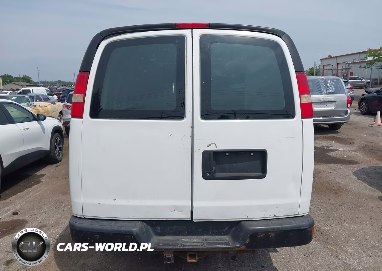 2015 Chevrolet Express 2500 Work Van VIN:1GCWGGCG3F1125259 - 16