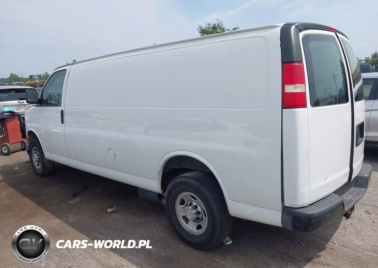 2015 Chevrolet Express 2500 Work Van VIN:1GCWGGCG3F1125259 - 3