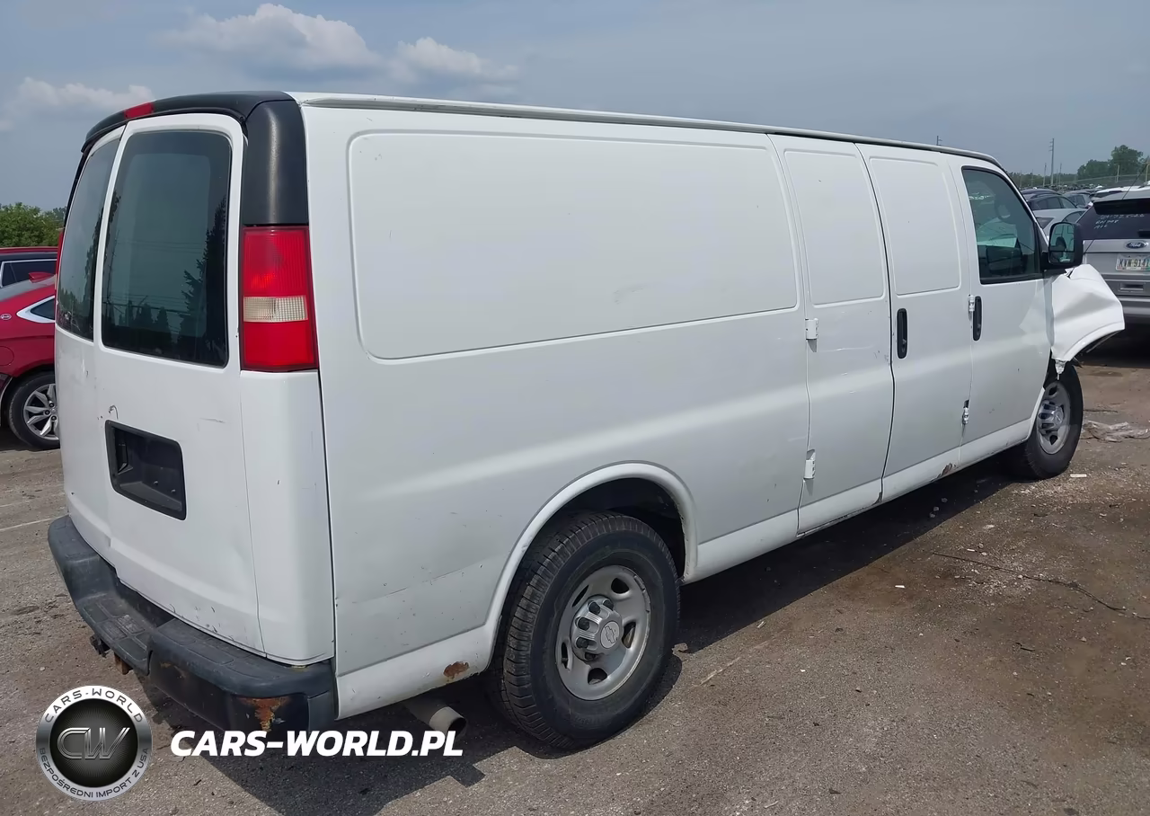 2015 Chevrolet Express 2500 Work Van VIN:1GCWGGCG3F1125259 - 4