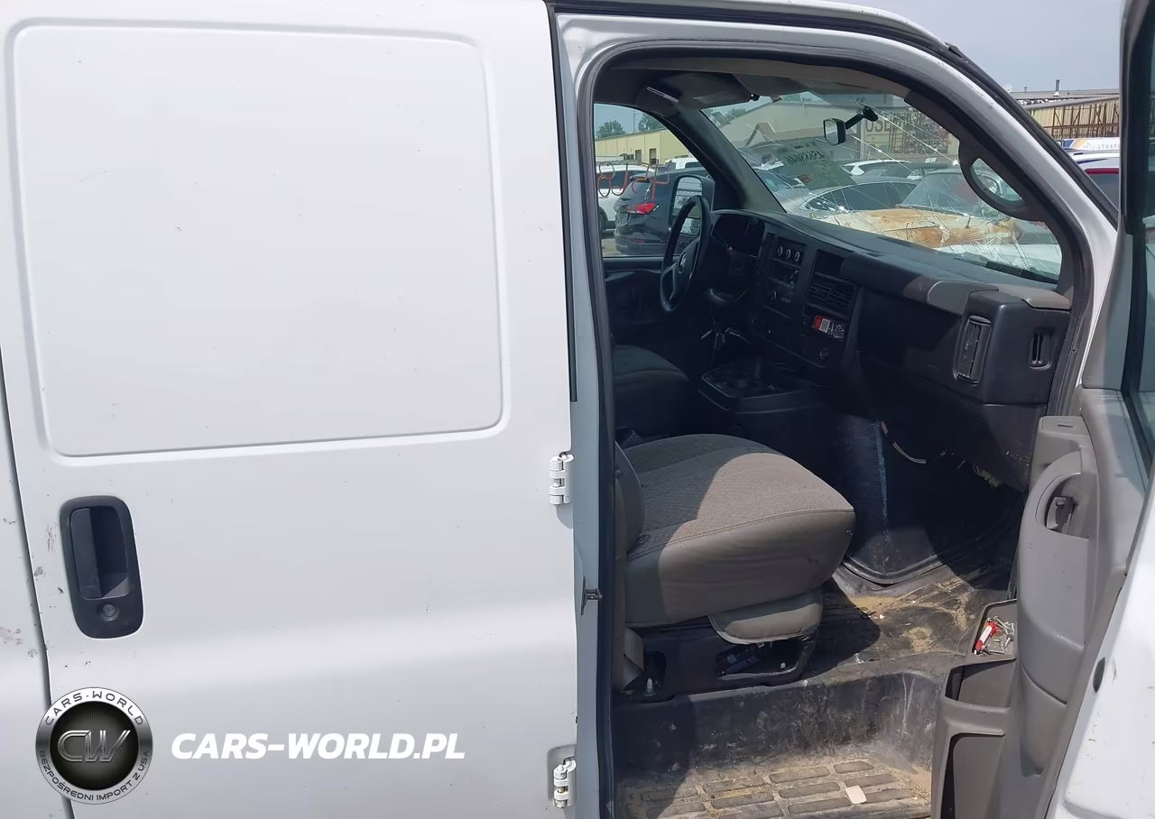 2015 Chevrolet Express 2500 Work Van VIN:1GCWGGCG3F1125259 - 5