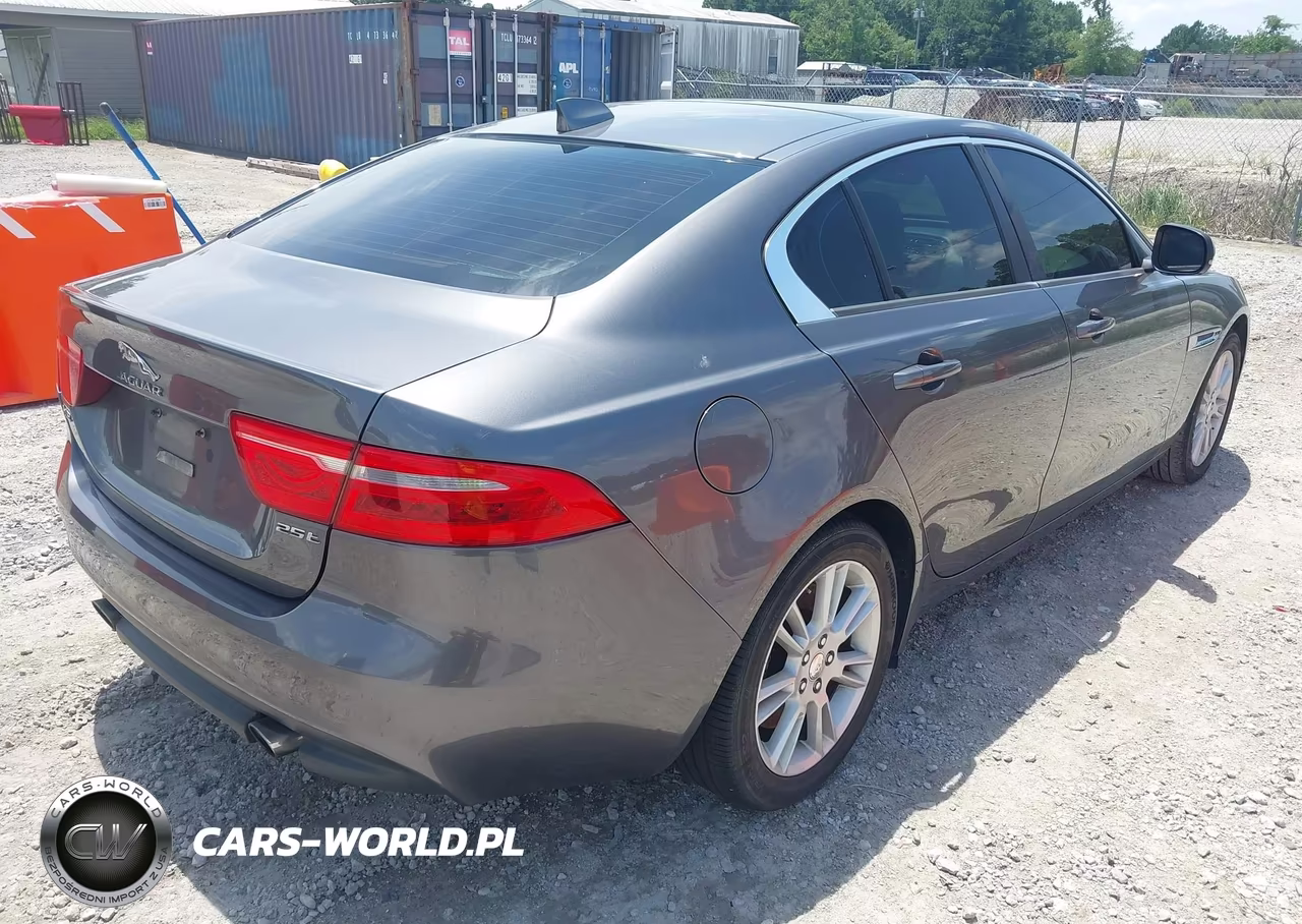 2017 Jaguar Xe 25T Premium VIN:SAJAD4BG1HA947520 - 4