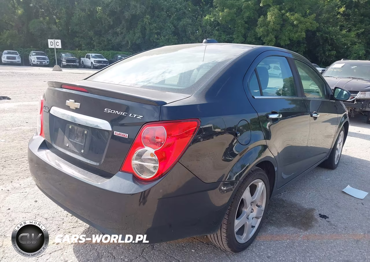 2015 Chevrolet Sonic Ltz Auto VIN:1G1JE5SB7F4143877 - 4