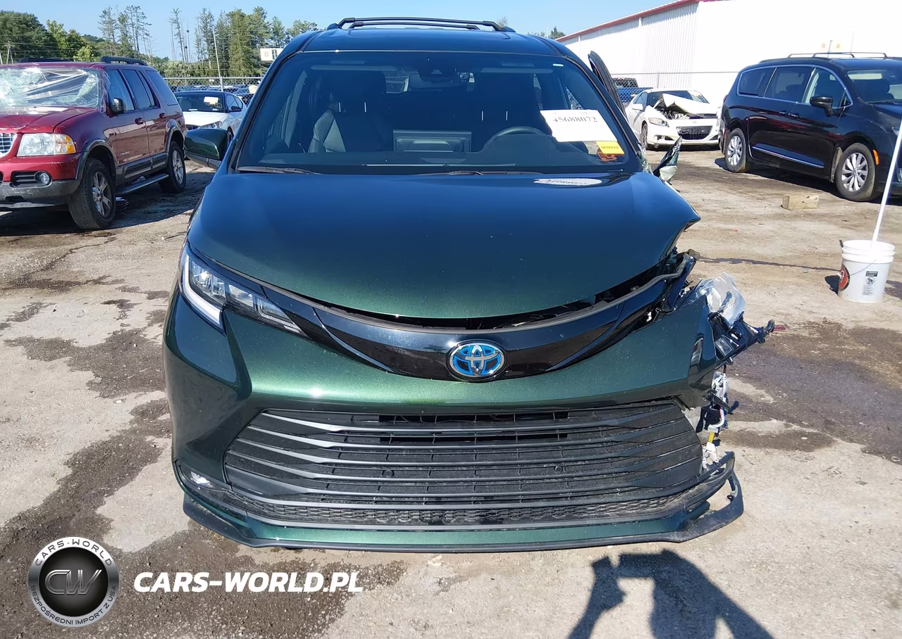2025 Toyota Sienna Woodland Edition VIN:5TDCSKFC5SS192486 - 13