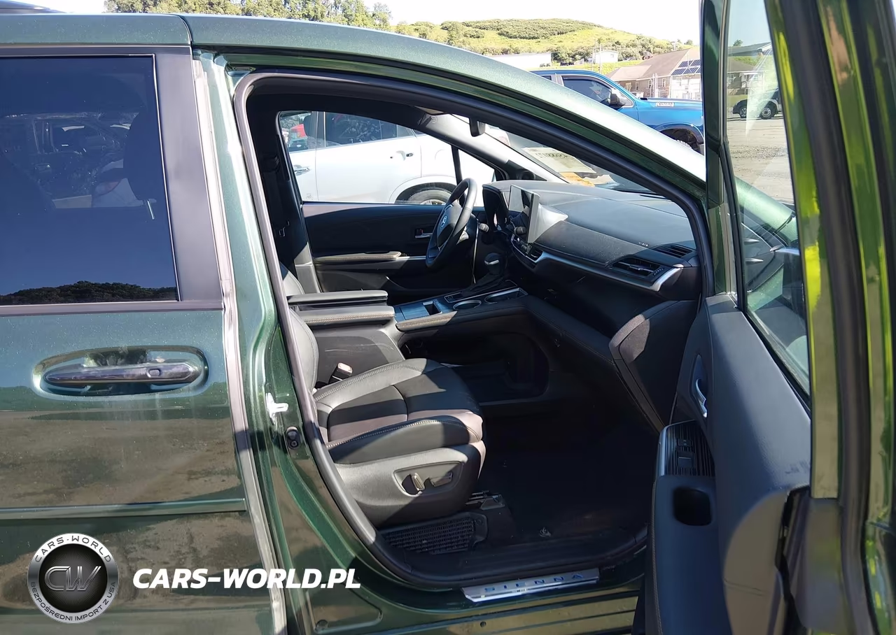 2025 Toyota Sienna Woodland Edition VIN:5TDCSKFC5SS192486 - 5