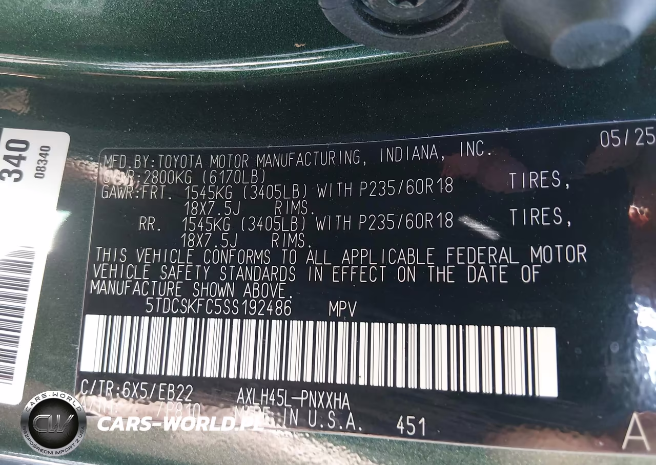 2025 Toyota Sienna Woodland Edition VIN:5TDCSKFC5SS192486 - 9