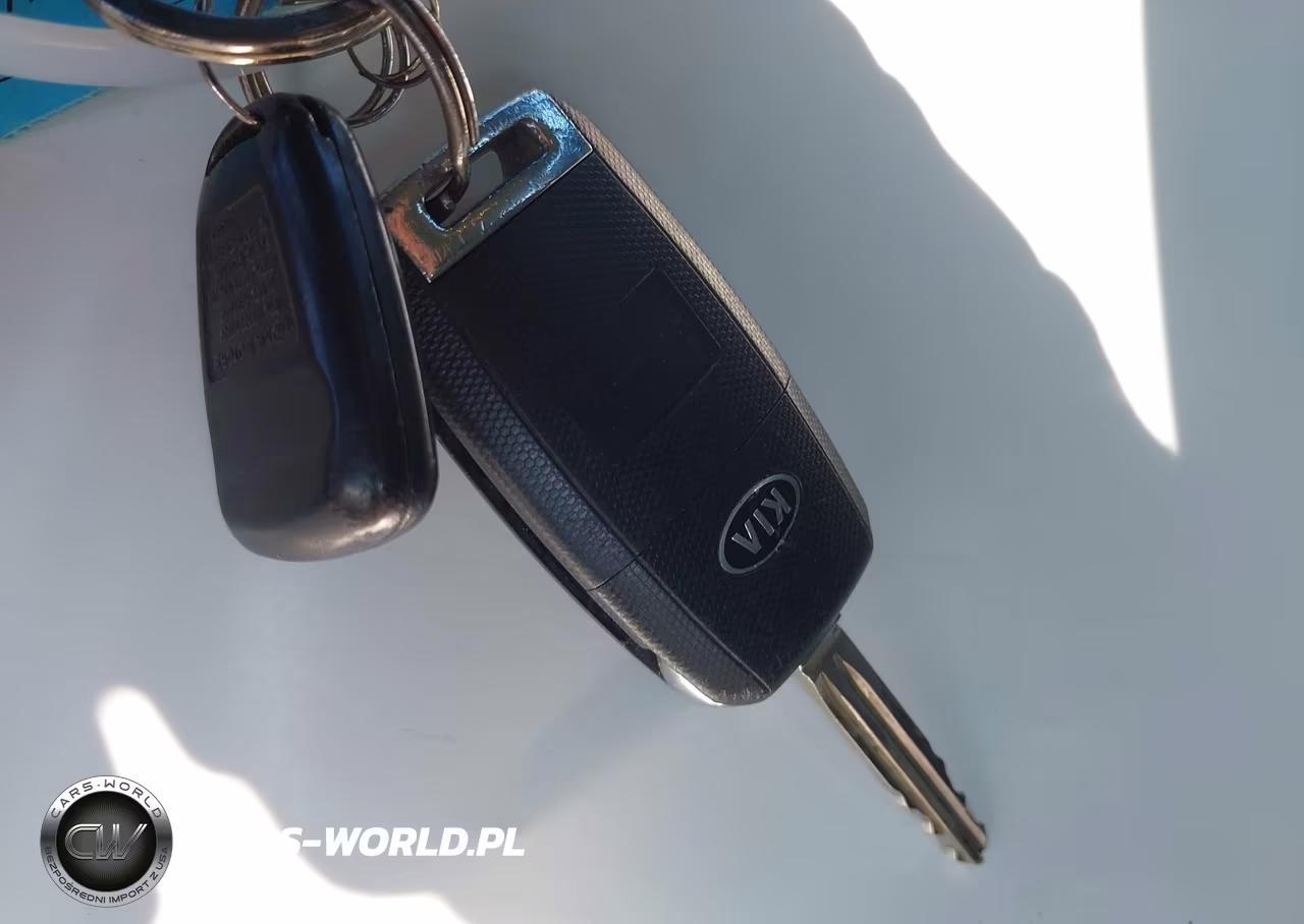 2018 Kia Forte Lx VIN:3KPFK4A78JE210006 - 11