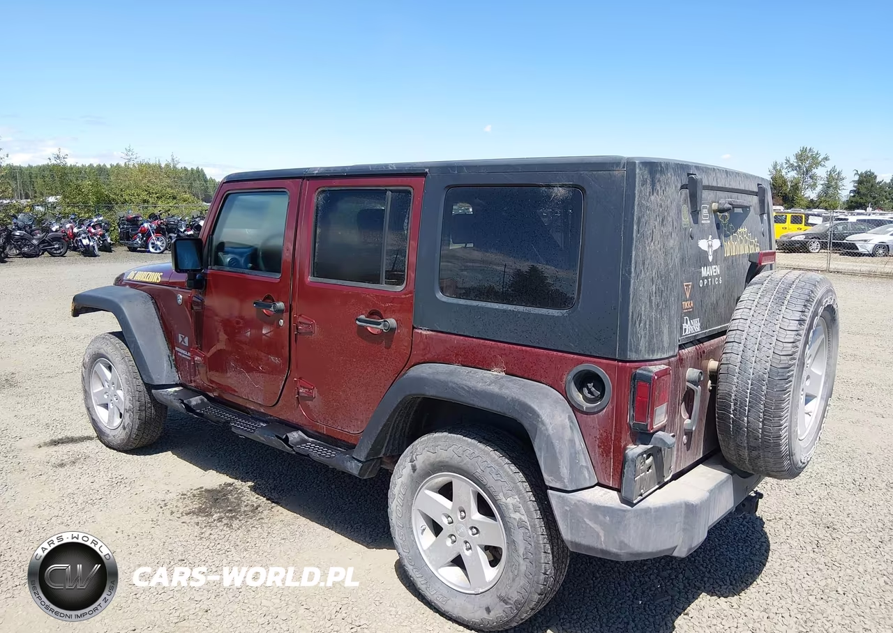 2008 Jeep Wrangler Unlimited X VIN:1J4GA39158L619528 - 3