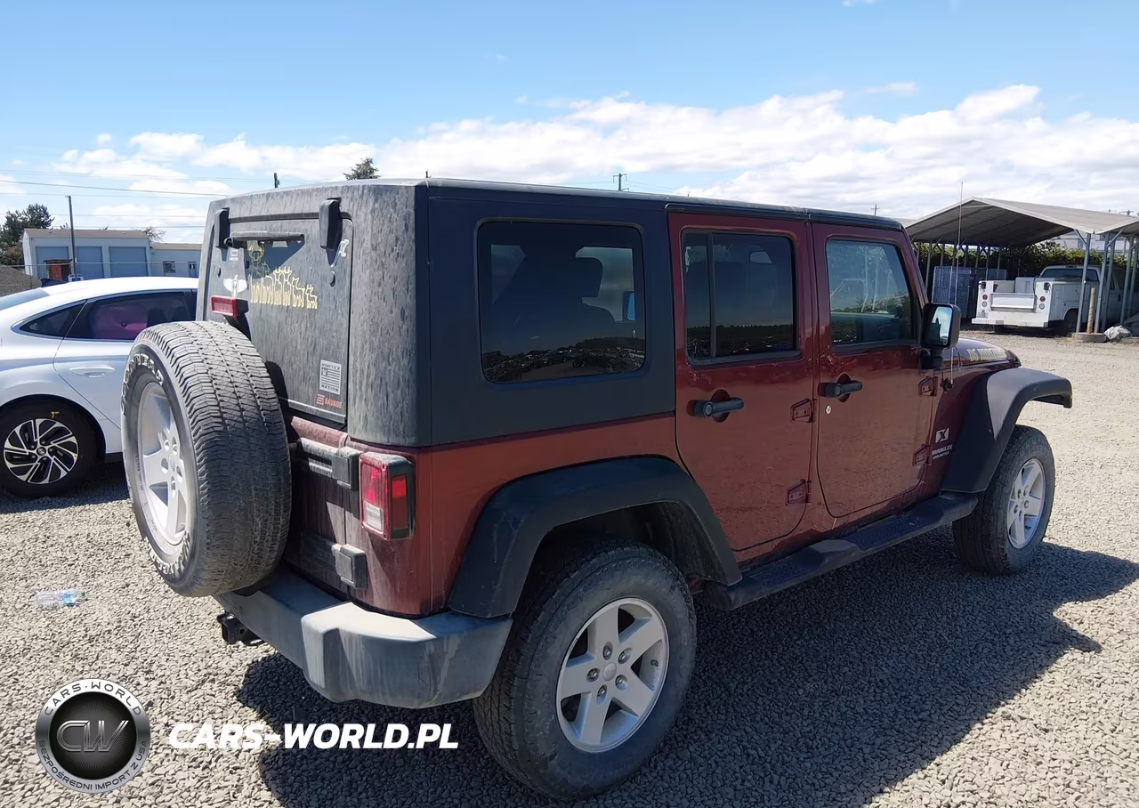 2008 Jeep Wrangler Unlimited X VIN:1J4GA39158L619528 - 4