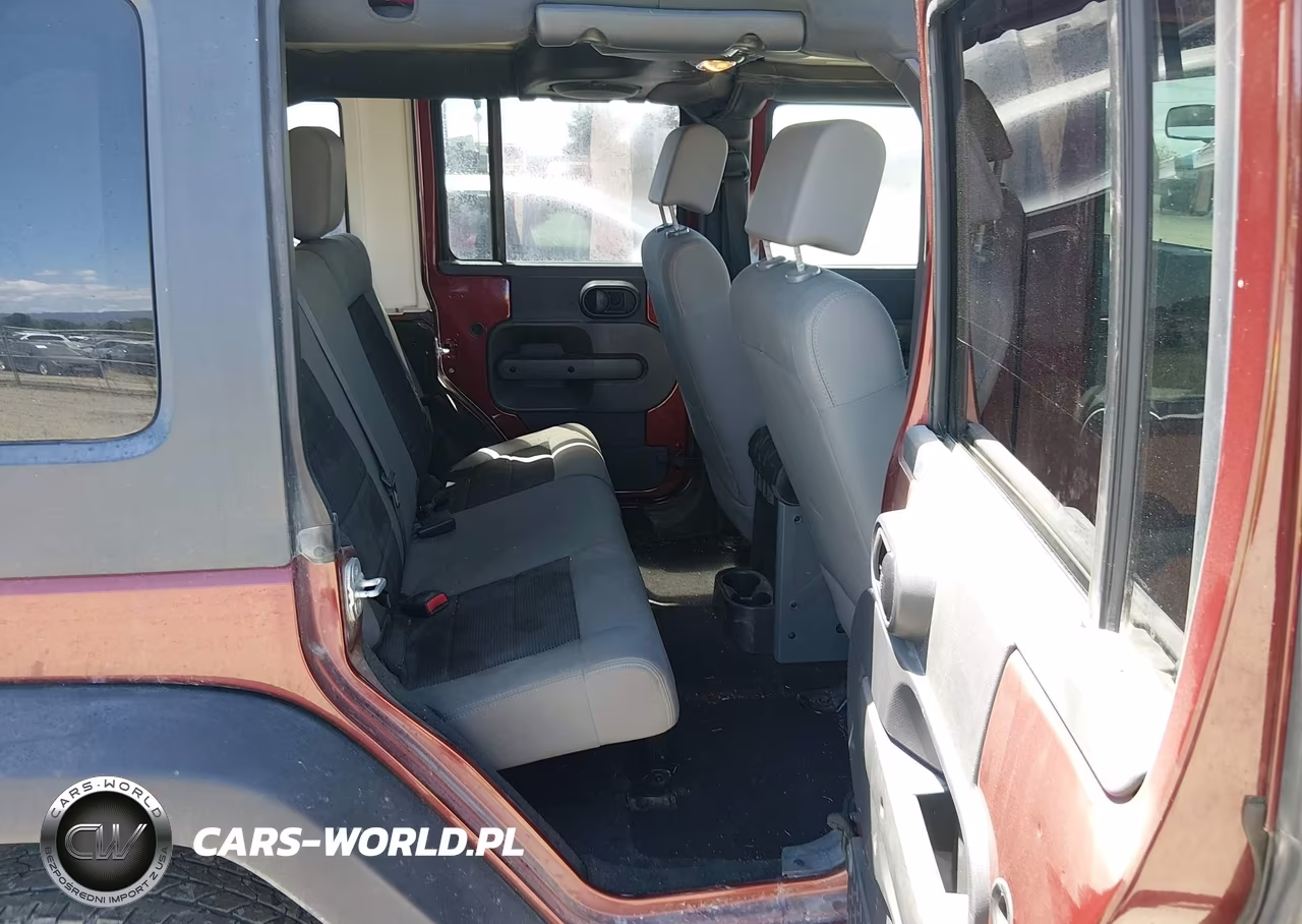 2008 Jeep Wrangler Unlimited X VIN:1J4GA39158L619528 - 8