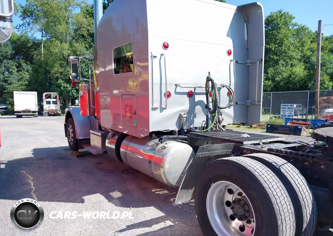 2022 Peterbilt 389 VIN:1XPXD49X3ND807332 - 16