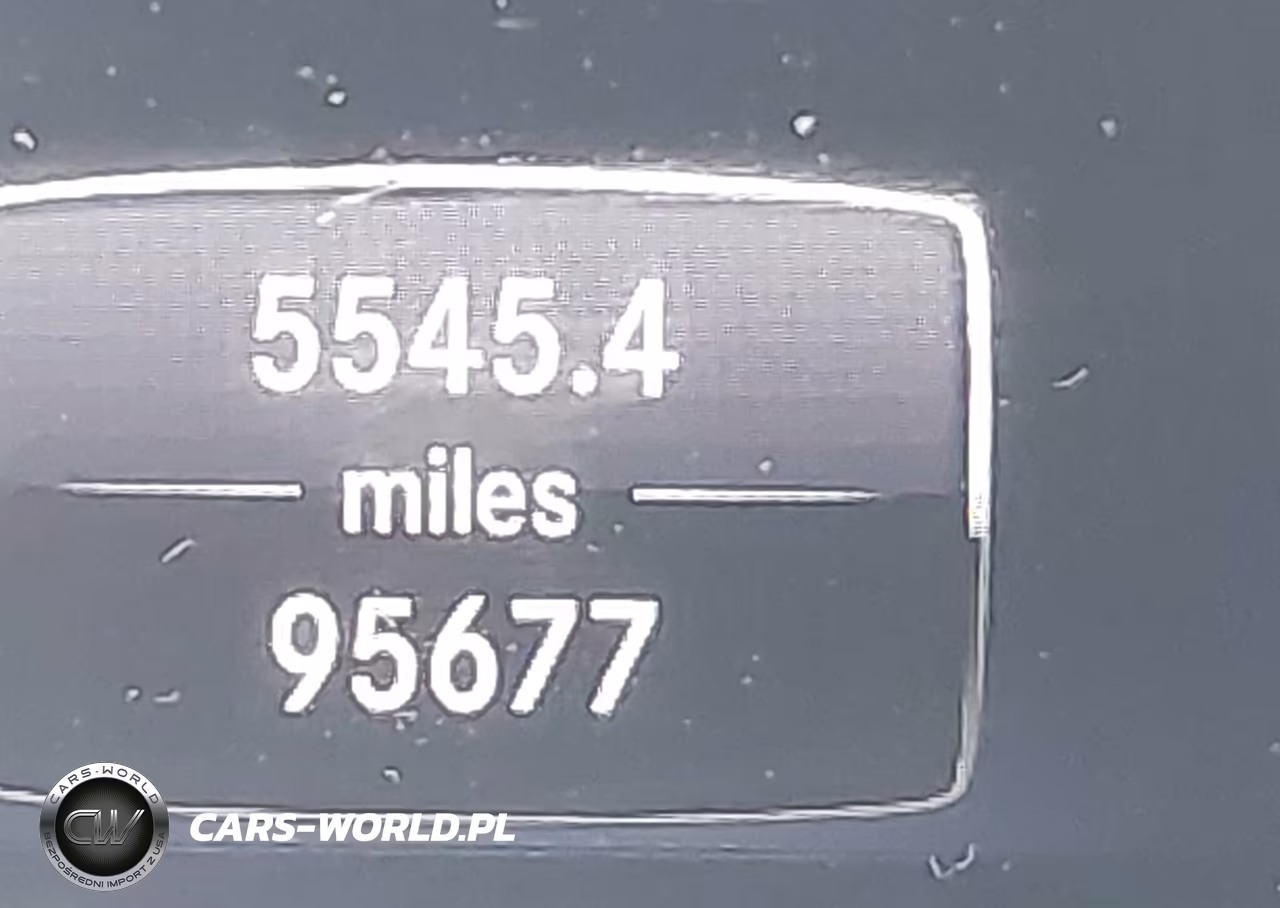 2018 Infiniti Qx30 Premium VIN:SJKCH5CR4JA048106 - 16