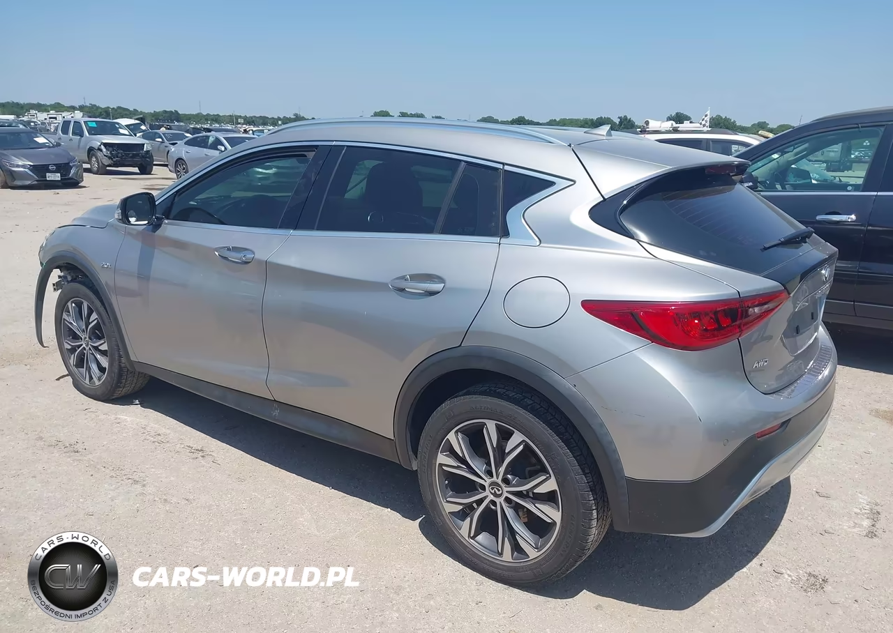 2018 Infiniti Qx30 Premium VIN:SJKCH5CR4JA048106 - 3