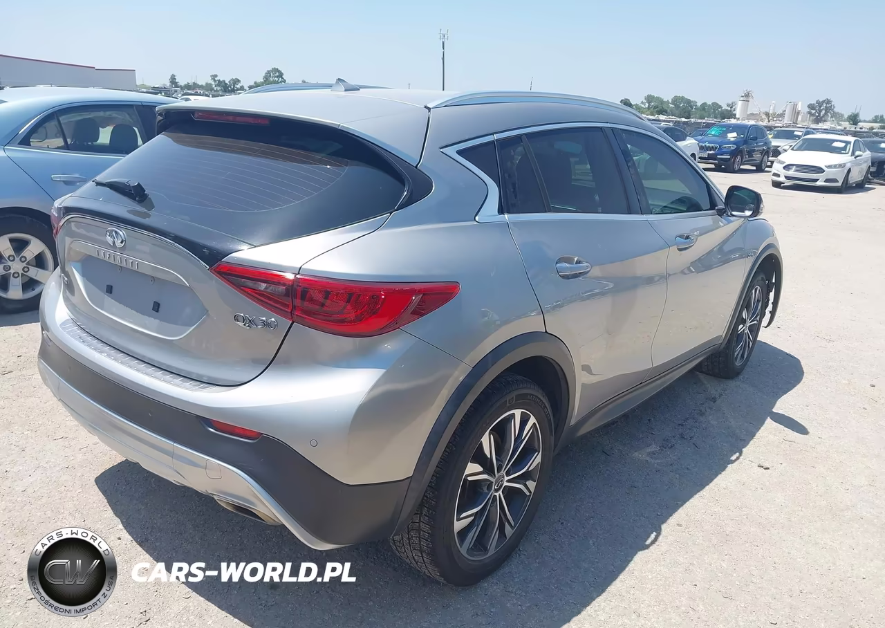 2018 Infiniti Qx30 Premium VIN:SJKCH5CR4JA048106 - 4