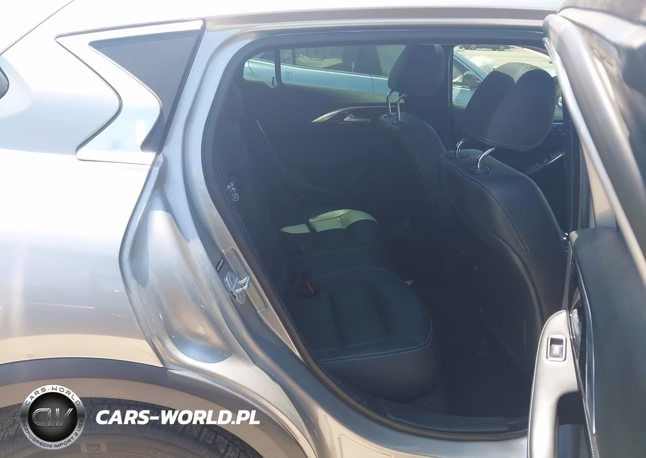 2018 Infiniti Qx30 Premium VIN:SJKCH5CR4JA048106 - 8