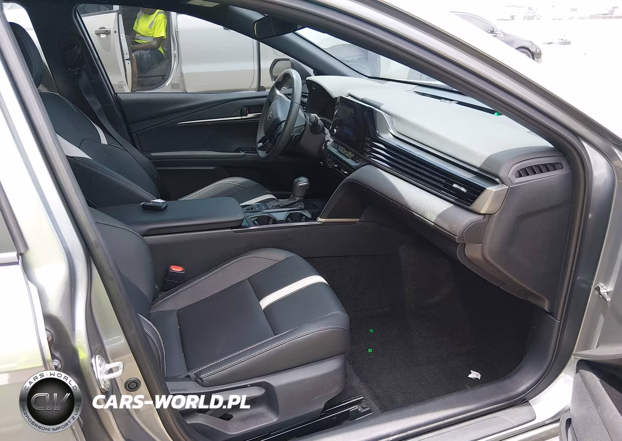 2025 Toyota Camry Se VIN:4T1DAACK5SU618732 - 5