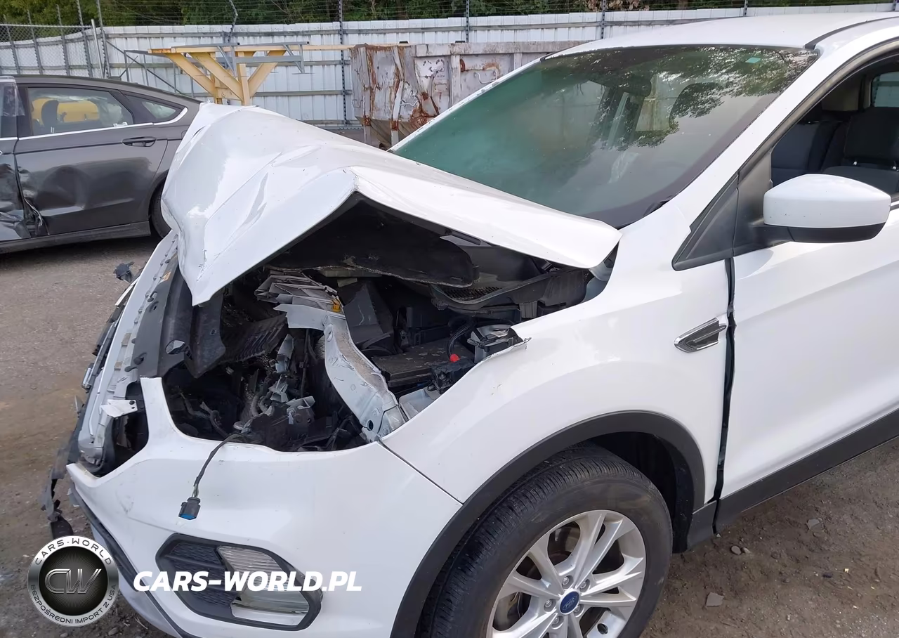 2017 Ford Escape Se VIN:1FMCU0GD3HUB03827 - 6