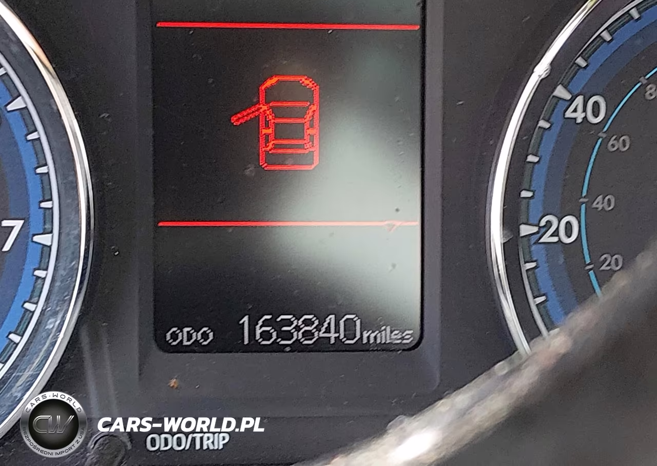 2018 Toyota Corolla Le VIN:5YFBURHE7JP752514 - 15