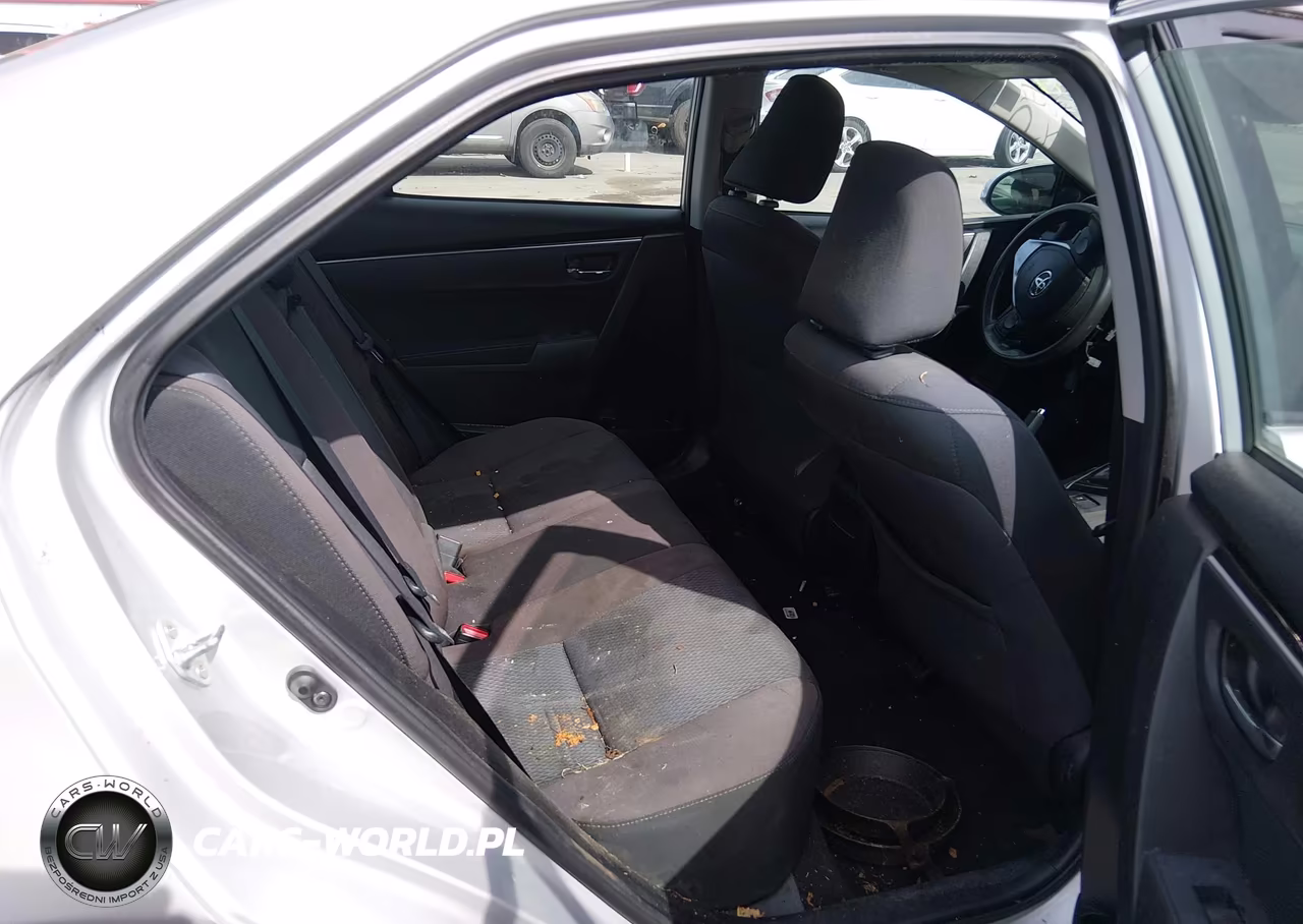 2018 Toyota Corolla Le VIN:5YFBURHE7JP752514 - 8