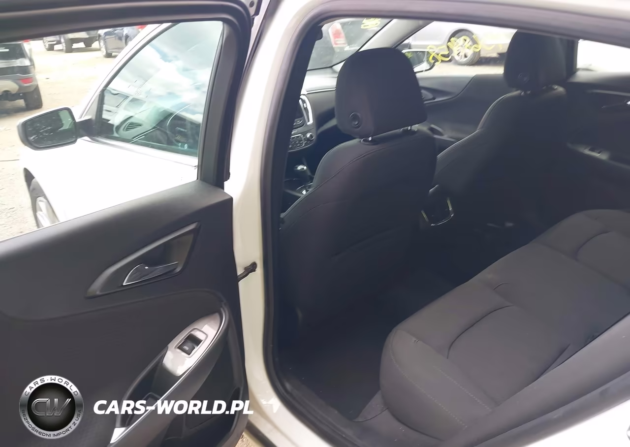 2019 Chevrolet Malibu Lt VIN:1G1ZD5ST9KF168969 - 8