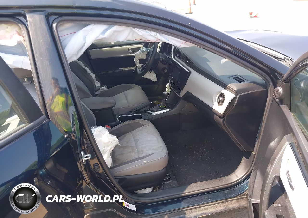 2019 Toyota Corolla Le VIN:2T1BURHE6KC176190 - 5