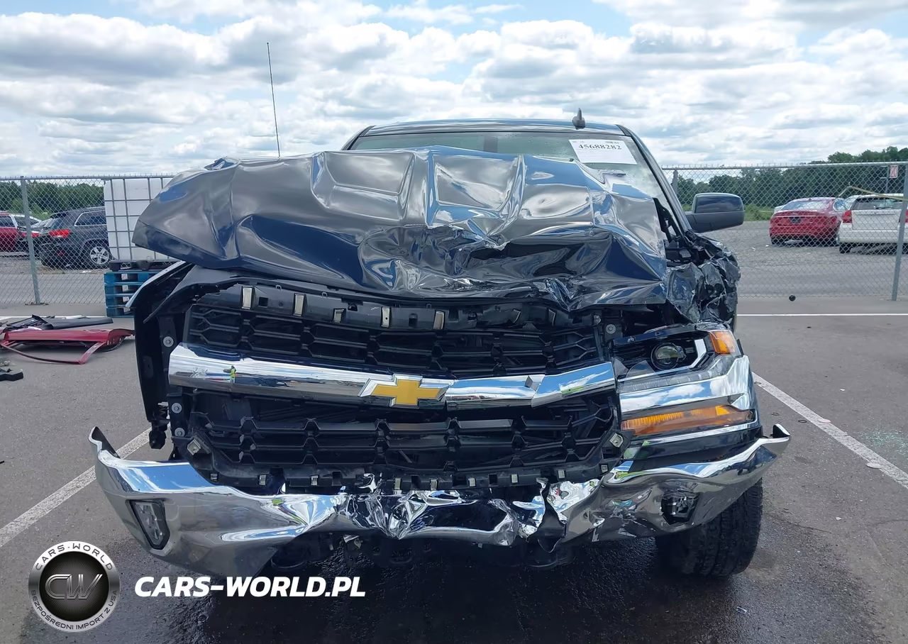 2018 Chevrolet Silverado 1500 1Lt VIN:3GCUKREC1JG638693 - 12