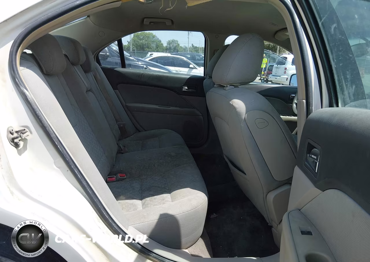 2010 Ford Fusion Se VIN:3FAHP0HA5AR370699 - 8