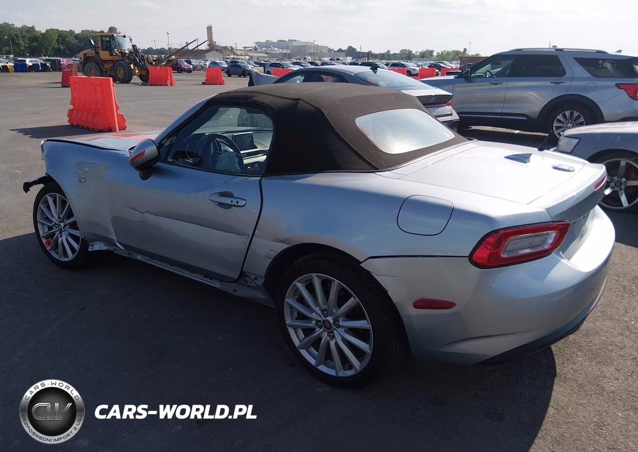 2019 Fiat 124 Spider Classica VIN:JC1NFAEK4K0141903 - 3