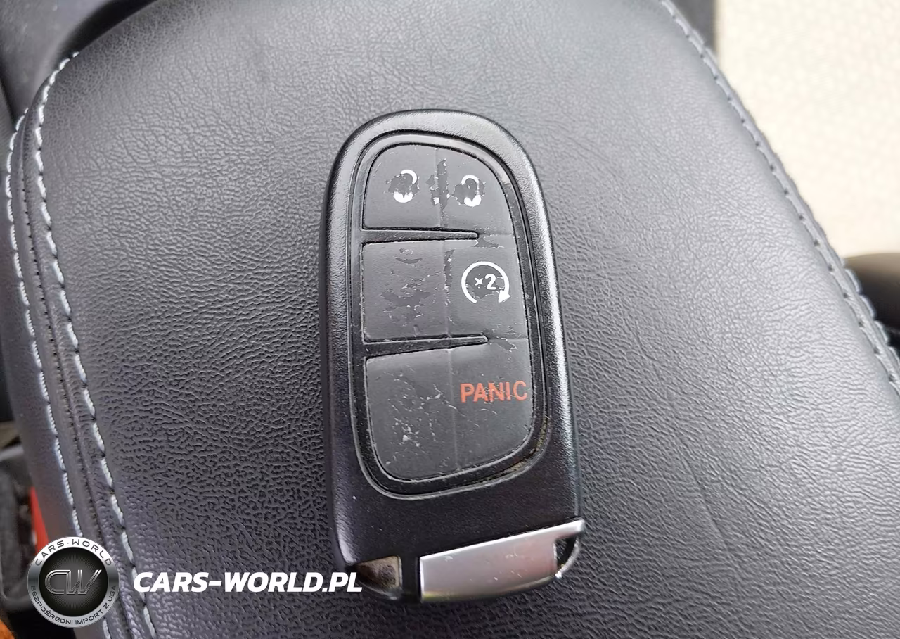 2020 Jeep Cherokee Latitude Plus 4X4 VIN:1C4PJMLB7LD537350 - 11