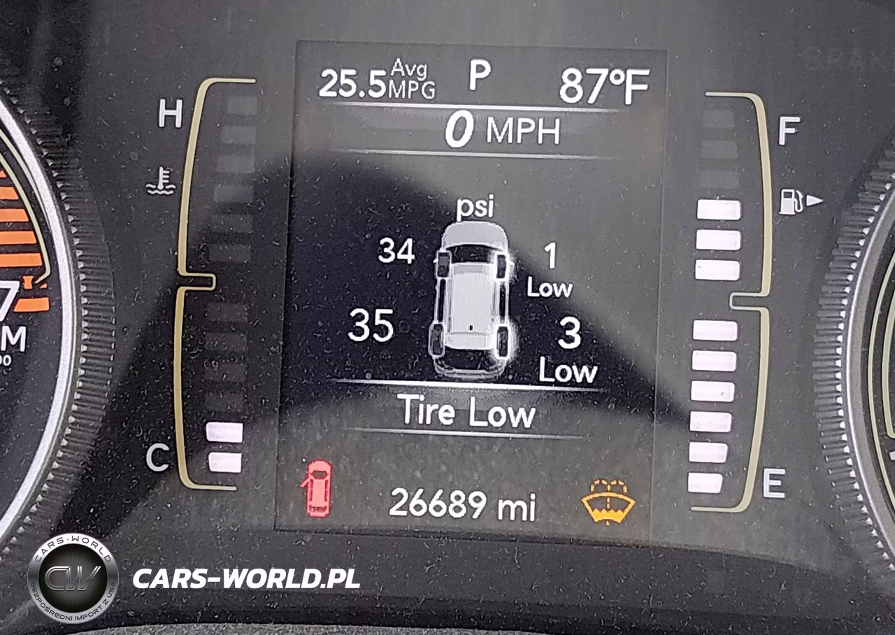 2020 Jeep Cherokee Latitude Plus 4X4 VIN:1C4PJMLB7LD537350 - 15
