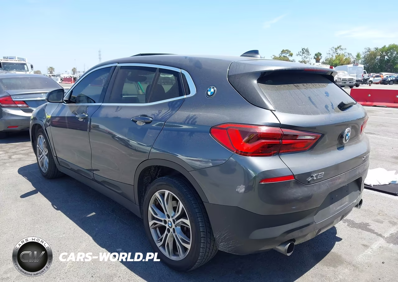 2018 BMW X2 xDrive28I VIN:WBXYJ5C30JEF70545 - 3