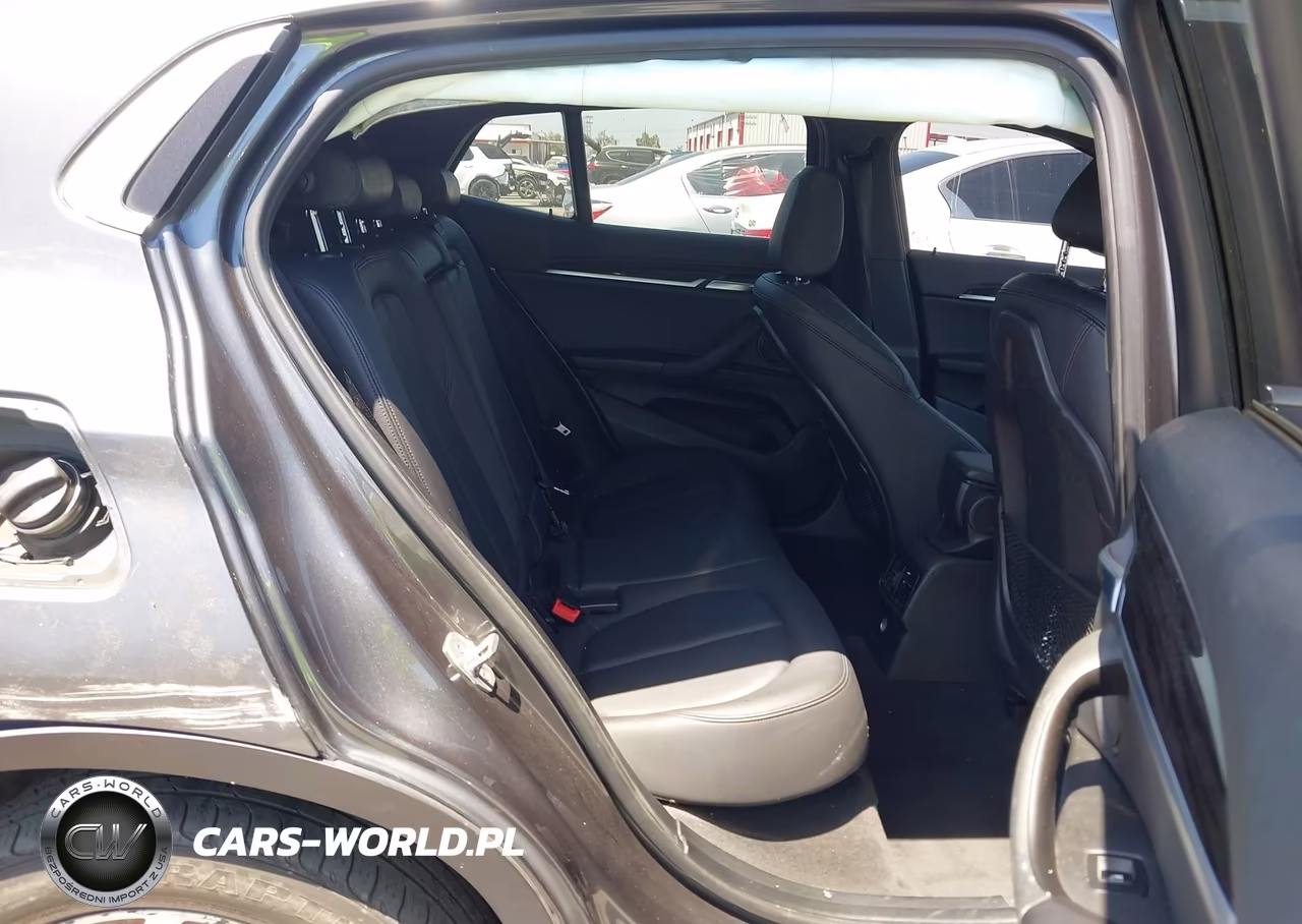 2018 BMW X2 xDrive28I VIN:WBXYJ5C30JEF70545 - 8