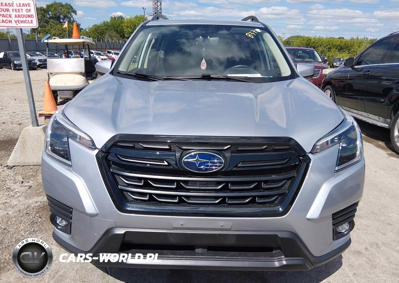 2024 Subaru Forester Premium VIN:JF2SKADC3RH450089 - 13