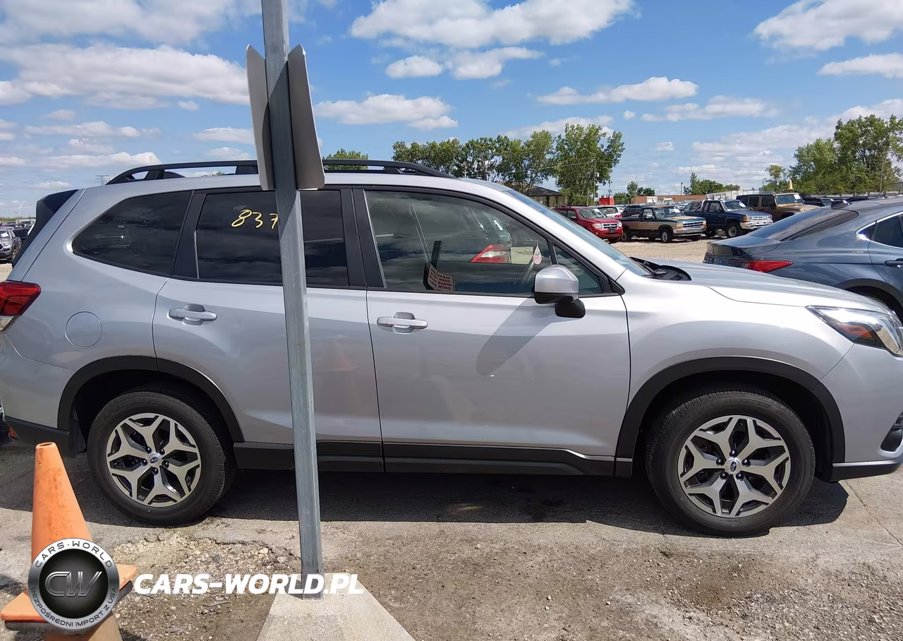 2024 Subaru Forester Premium VIN:JF2SKADC3RH450089 - 14