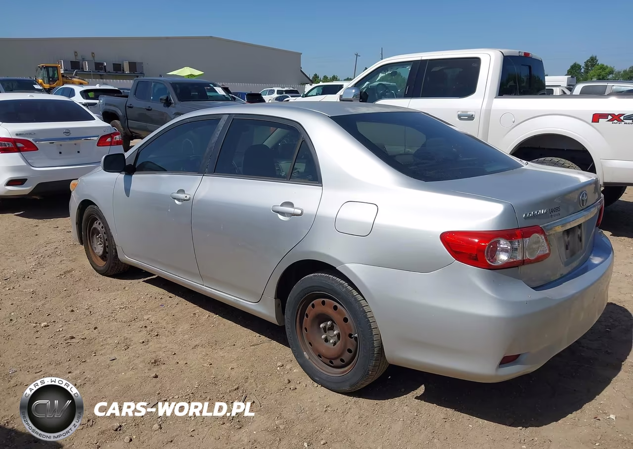 2013 Toyota Corolla Le VIN:5YFBU4EE9DP093511 - 3