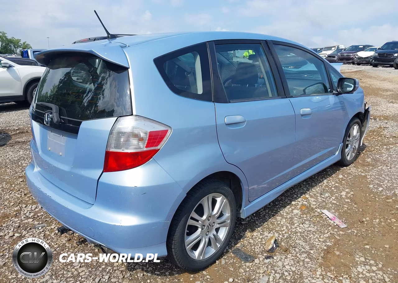 2009 Honda Fit Sport VIN:JHMGE88469S031694 - 4