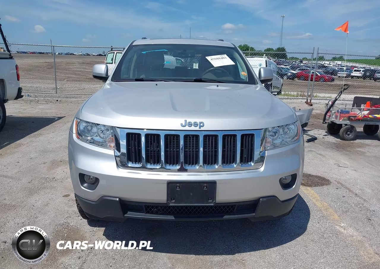 2013 Jeep Grand Cherokee Laredo VIN:1C4RJFAGXDC518303 - 12